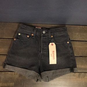 Levi’s Wedgie Fit Shorts